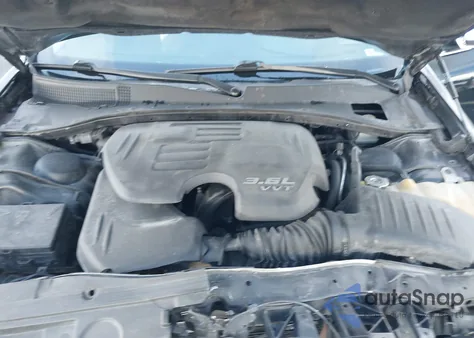 2017 Chrysler 300C z USA, uszkodzony, nr VIN 2C3CCAEG1HH662505